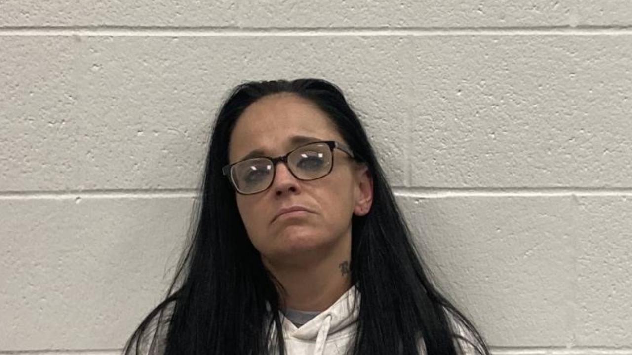 Selina Michelle Burns charged with FLAGRANT NON SUPPORT