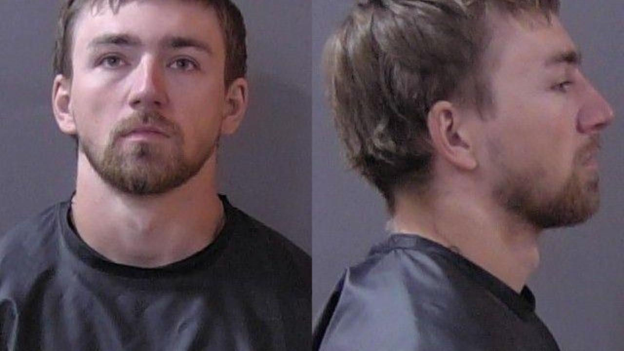 Ford, Dustin Thomas charged with OWI: Operating a Vehicle While Intoxicated AND has prior conviction within last 7 years; OWI: Operating a Vehicle with an ACE of .08 to <.15 BAC; OWI: Operating a Vehicle While Intoxicated
