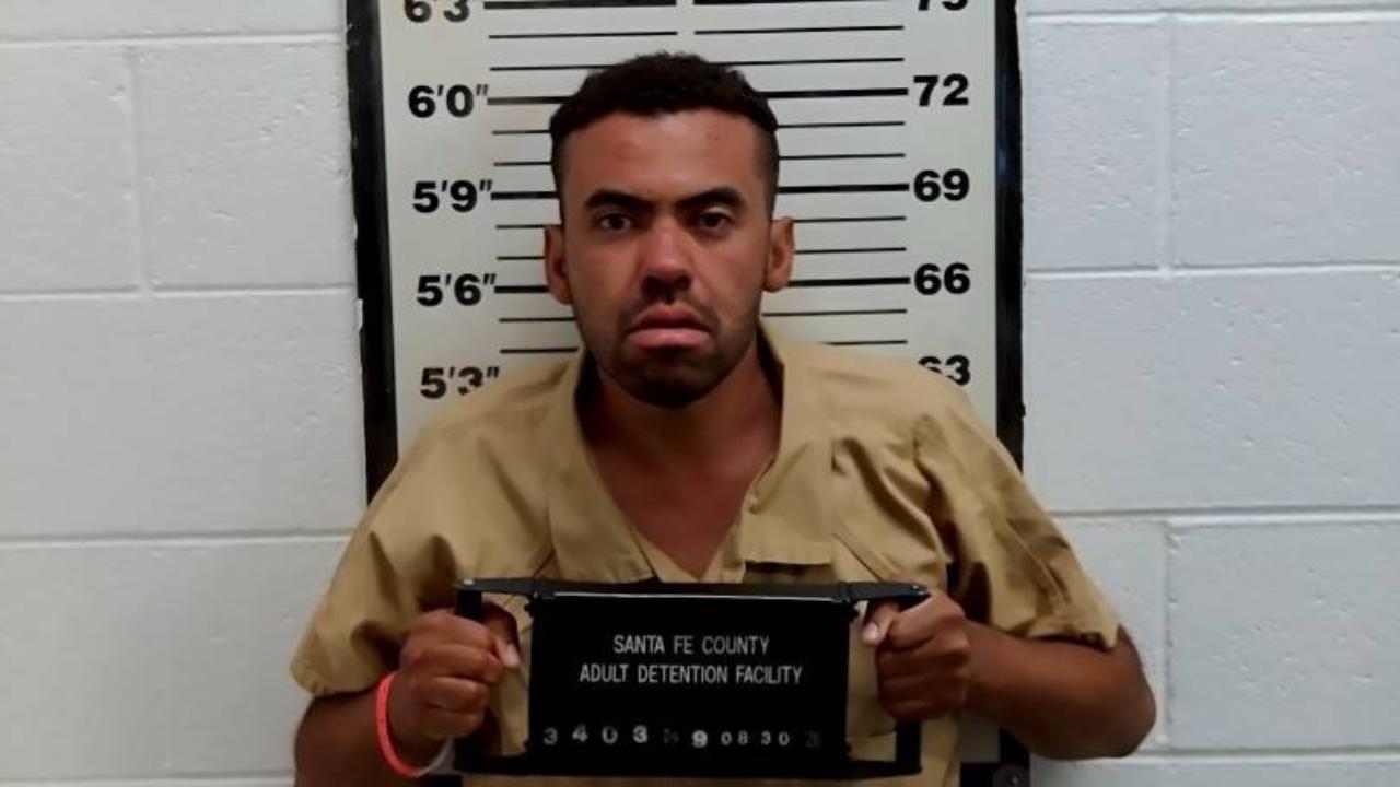 Jeffrey Duane Konwin charged with SHOPLIFTING; Aggravated assault upon a peace officer (deadly weapon); Battery upon a peace officer; Aggravated Fleeing of a Law Enforcement Officer - attempt; Criminal Trespass (Unposted); ASSAULT (ATTEMPTED BATTERY)