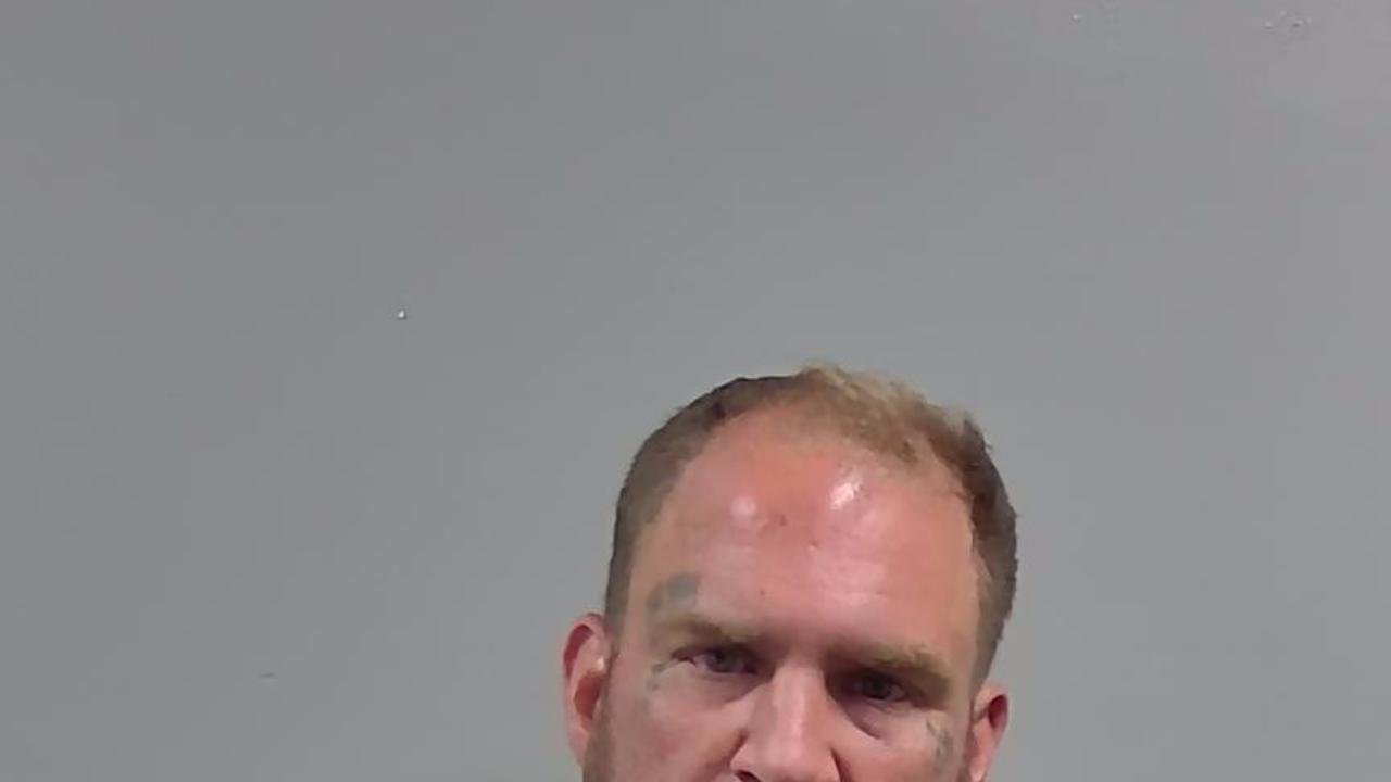 Smith, Timothy Hilton Charged with Fraud; Larc; Larc; Burgl; Larc; Burgl; Aggrav Asslt - Weapon; Battery; Possession of Weapon; Weapon Offense; Robbery; Larc; Fraud; Stolen Prop-Deal in